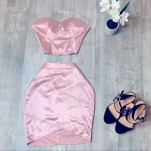 Two piece set of skirt and strapless cropped top